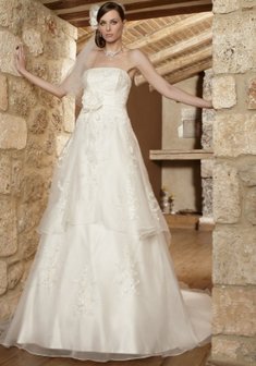 Свадебное платье M55922. А-силуэт, длинное со шлейфом.