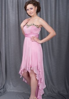 Вечернее платье M55965. С прямой юбкой, короткое со шлейфом.